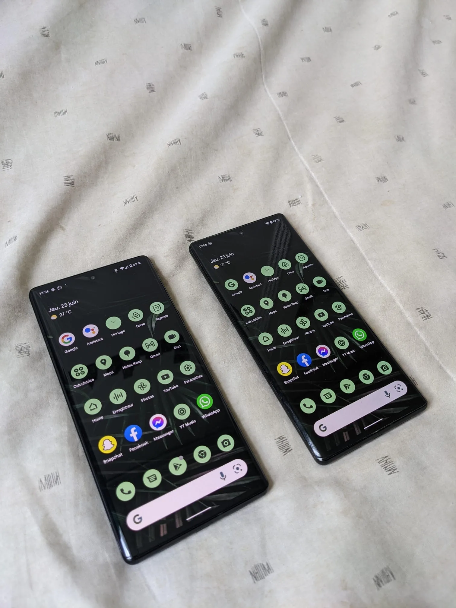 Deux smartphones réparés